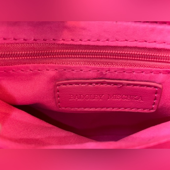 Badgley Mischa Vegan Leather Hot Pink Quilted Messenger Pearl Bag - Picture 10 of 12